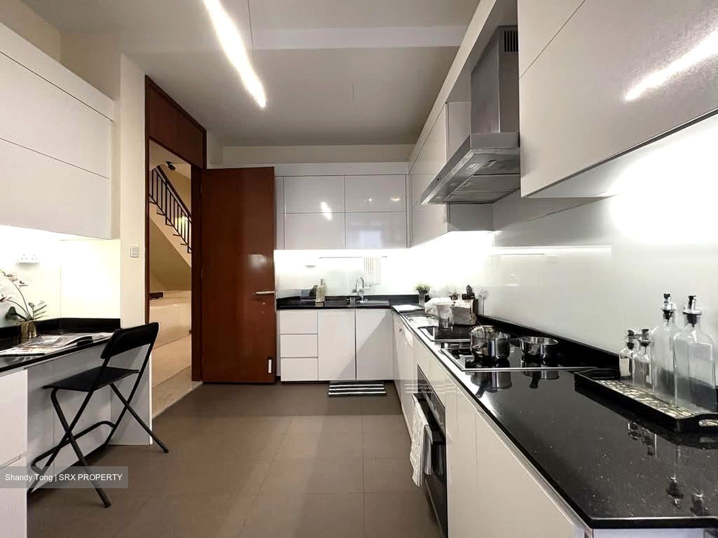 Chuan Vale (D19), Terrace #561318991
